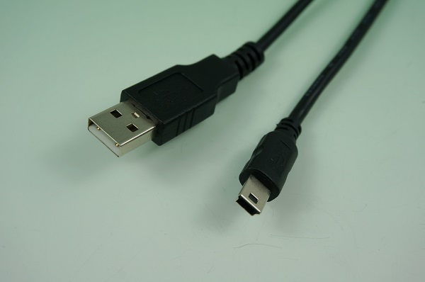 GR10614-001  USB A 公 to mini USB CABLE 1
